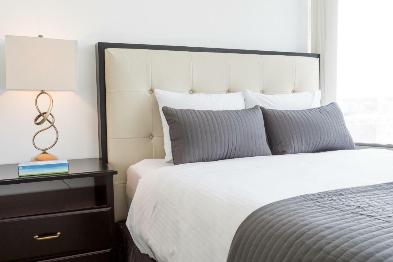 Altitude Suites Bay Street - Holiday Bonus - Free Parking Toronto Ngoại thất bức ảnh